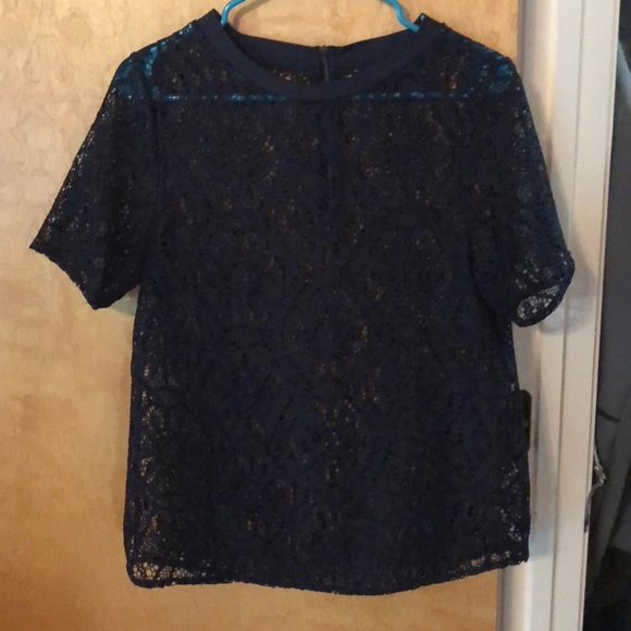 NWOT Banana Republic navy lace top - Picture 2 of 5